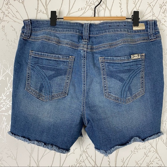 SEVEN7 Distressed High Rise Raw Hem Denim Shorts 16 - Picture 2 of 12